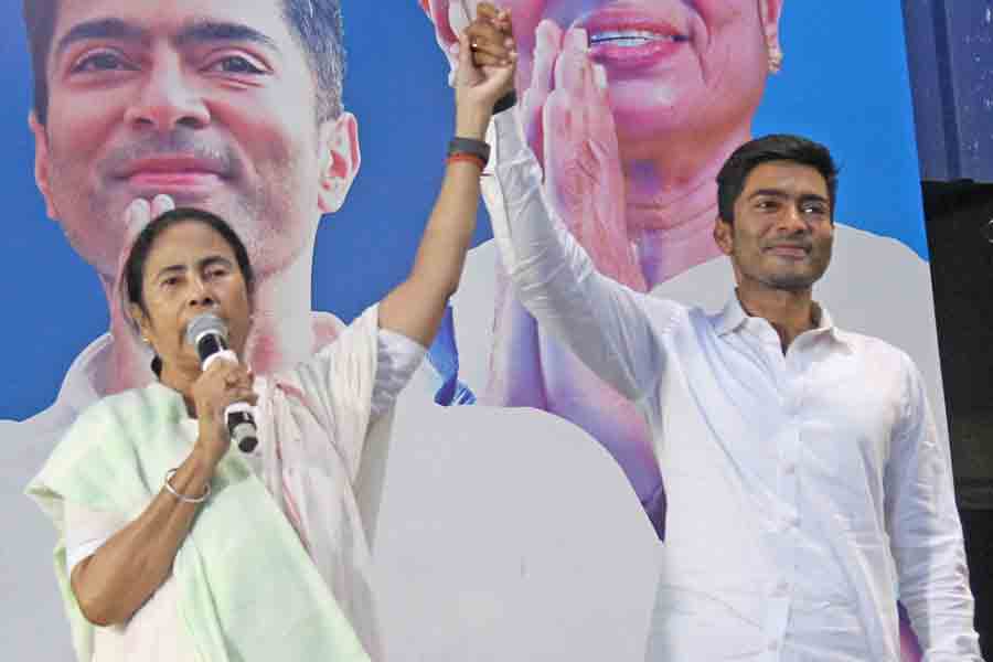 12 reasons behind TMC's massive win in Bengal