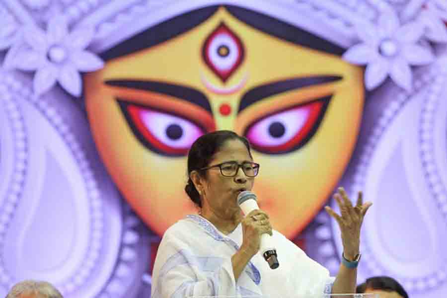 Mamata Banerjee orders tourism secretary to take care of Durga Puja theme