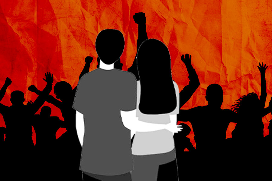 Bhatar: Man beaten by neighbours for chatting with fiancée
