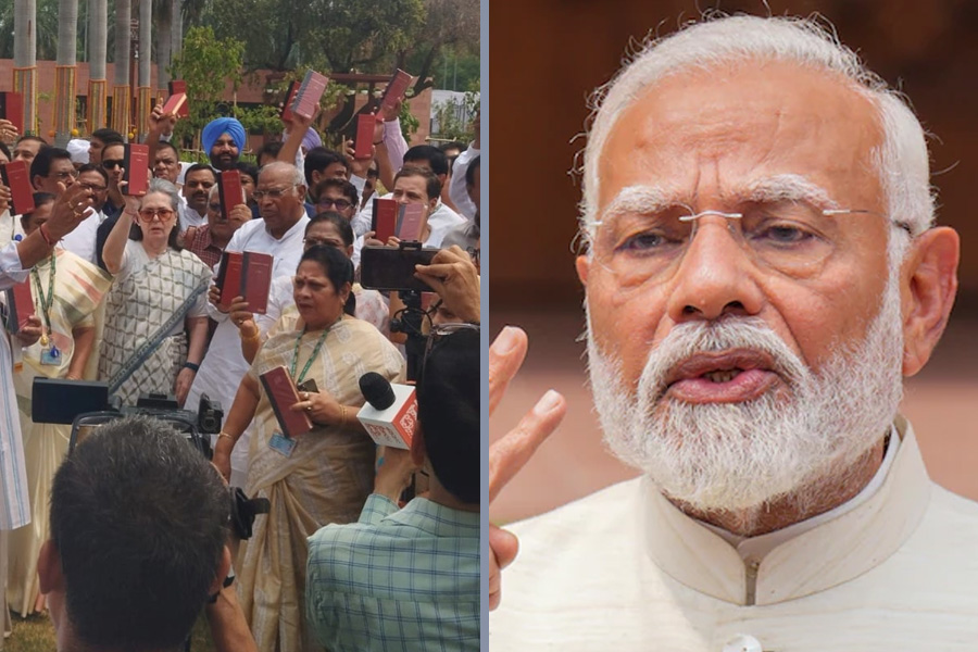 PM Narendra Modi's 'Emergency' Jab 'NEET' Reply by Opposition