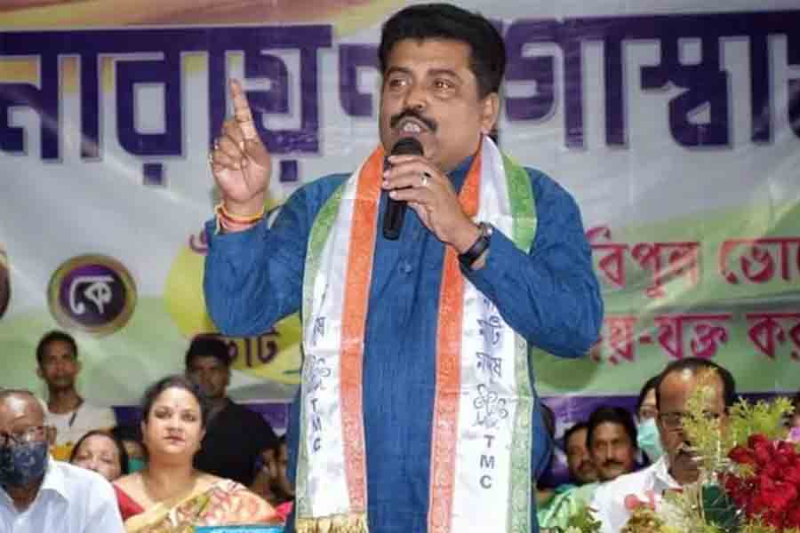 TMC MLA Narayan Goswami allerts people on cutmoney of Banglar Bari project, raises controversy