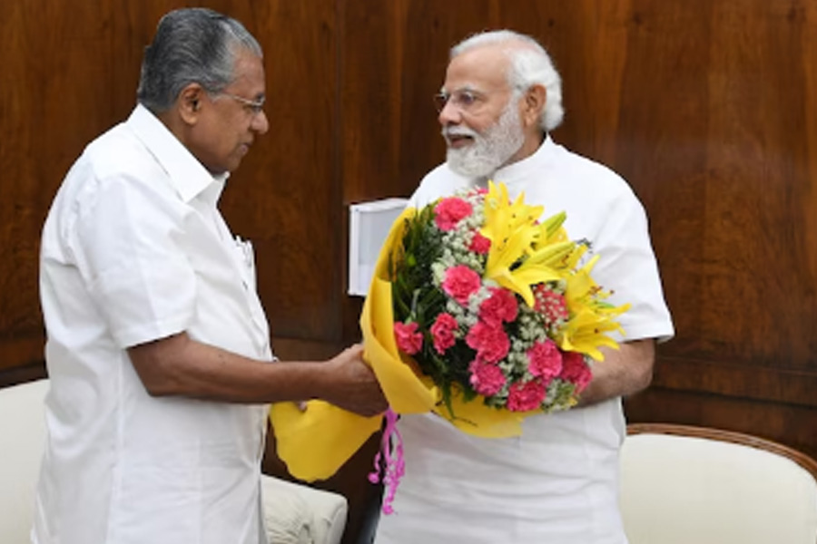 Pinarayi Vijayan writes to PM on Kuwait visit denial