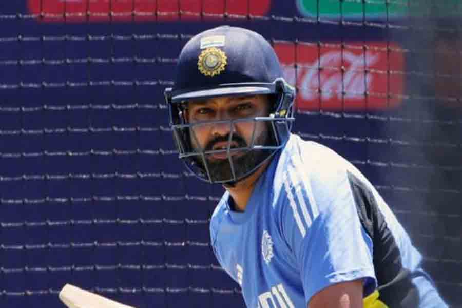 Rohit Sharma hit on the thumb ahead of Pakistan clash