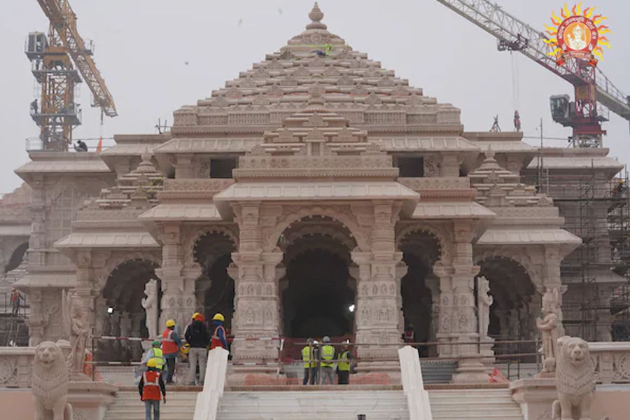Lights worth 50 lakh rupees stolen on roads leading to Ram Mandir