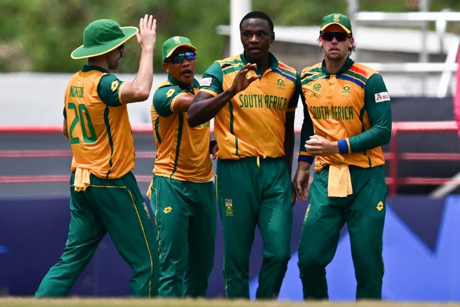 South Africa is not relieved to be at the top of the group, the fate of the remaining three teams hangs until the last match