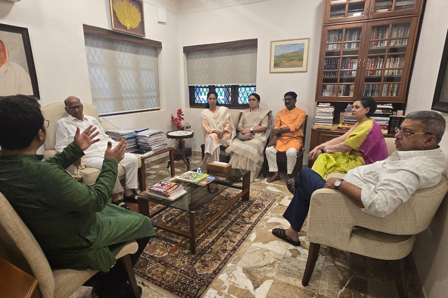 TMC Delegation Team meet with NCP leader Sharad Pawar before meeting with SEBI chief