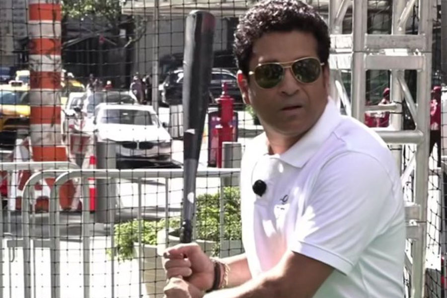 Sachin Tendulkar plays baseball ahead of India and Pakistan match in T20 World Cup 2024