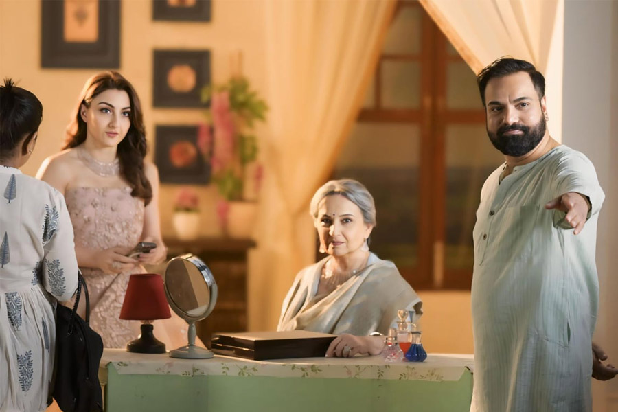 Abhijit SriDas about Sharmila Tagore, Soha Ali Khan and Bengali Movie