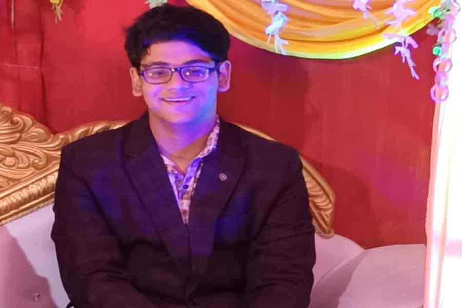 A student of baruipur allegedly killed himself