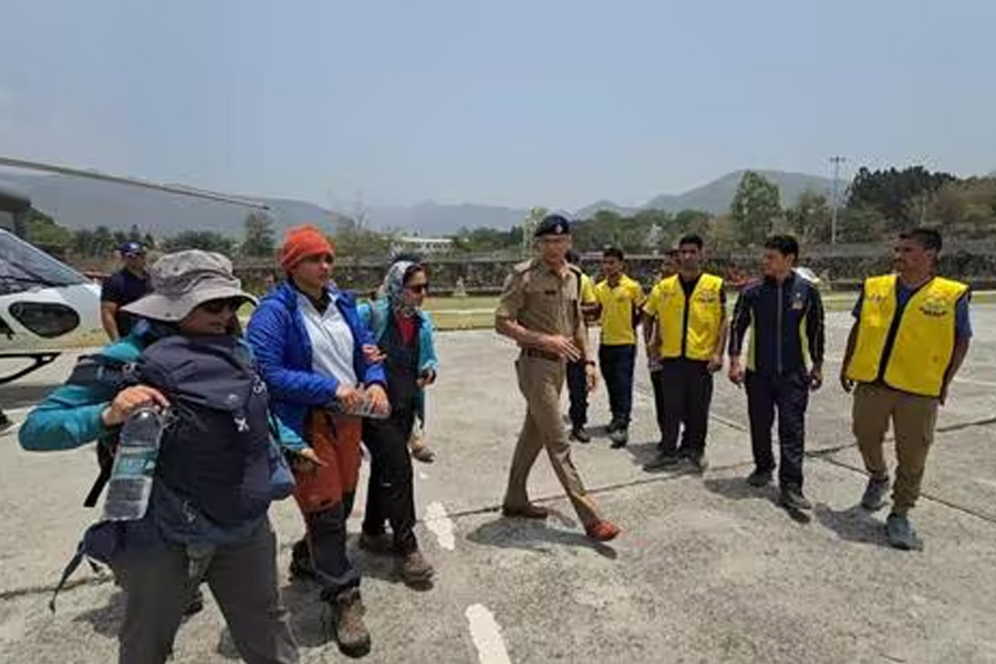 9 trekkers died due to bad weather at Uttarakhand