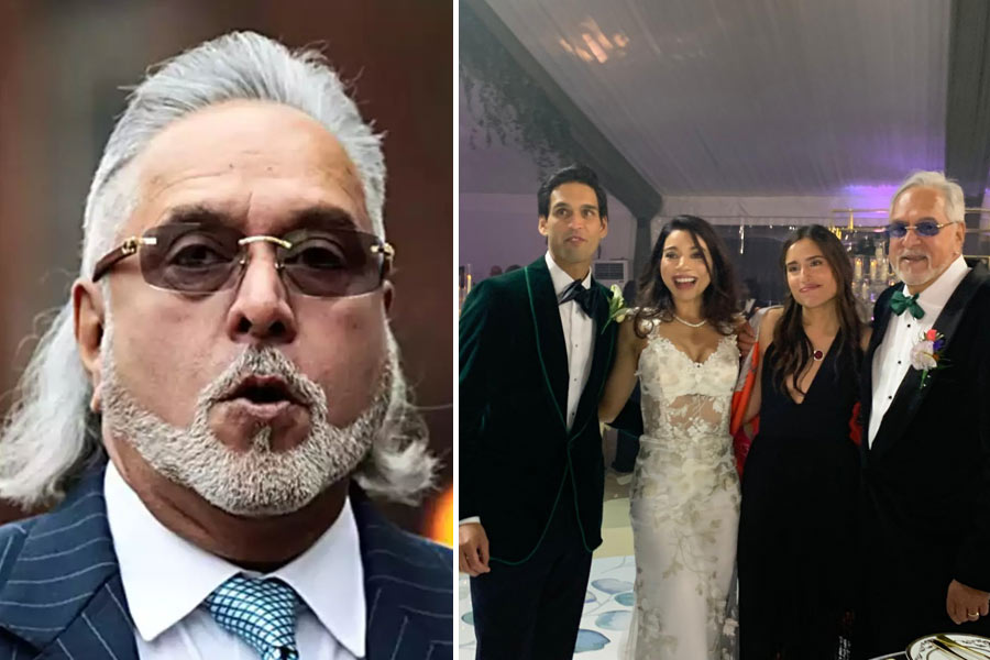 Vijay Mallya at Son Siddharth Mallya's Wedding, Poses With Daughter in Law