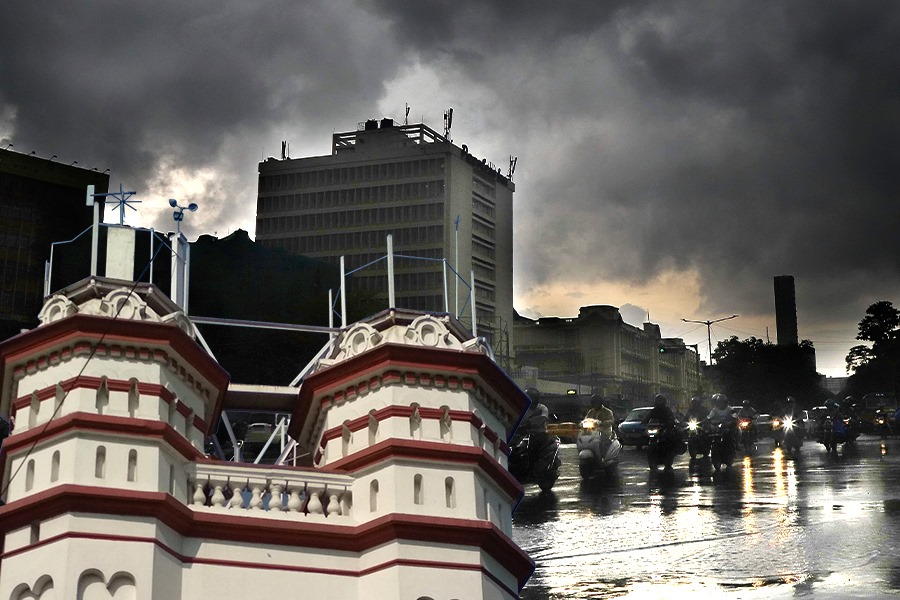 WB Weather Update: Hail storm likely occure in most of the distrcits of South Bengal and temparature may dip