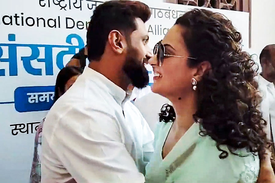 Chirag Paswan hugged Kangana Ranaut after becoming MP