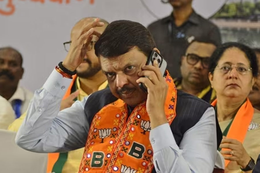Devendra Fadnavis wants to resign from deputy CM of Maharashtra
