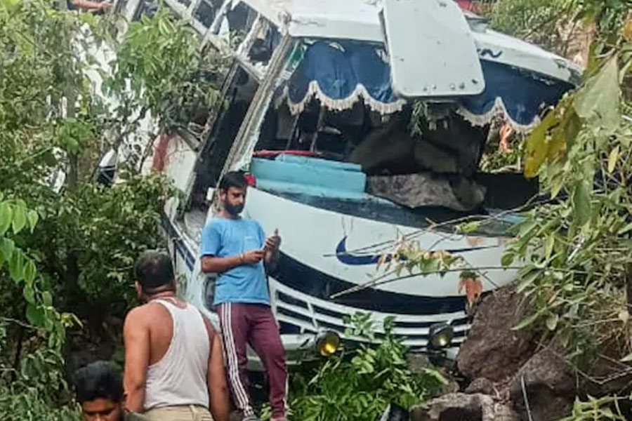 NIA probe, search ops against terrorists after attack on Kashmir bus