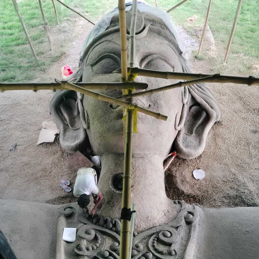 Club making 111 feet tall durga idol of fibre at Ranaghat in Nadia