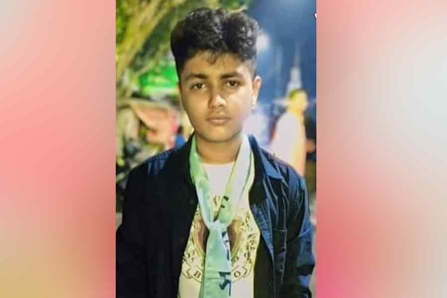 A student of Purba Medinipur allegedly commits suicide