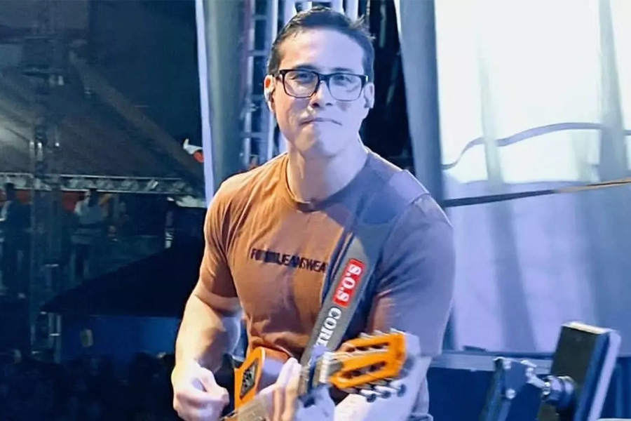 Brazilian Singer Death: Rockstar Singer Dies Of Electrocution On Stage