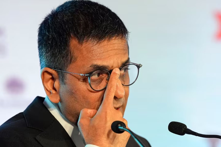 DY Chandrachud: Can you send me rs 500, SC files complaint against scammer impersonating CJI
