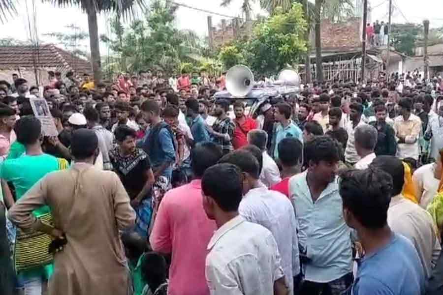 FIR lodged againt police in Dholahat youth death case