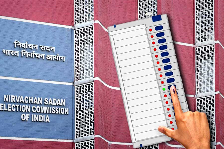EC files police complaint against man over claim that he can hack EVM