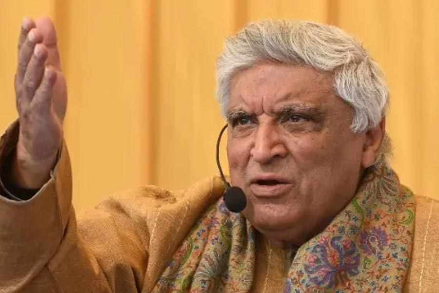 Javed Akhtar Says Bollywood Doesn't Criticise The Government Due To Fear Of 'ED, CBI Raid'