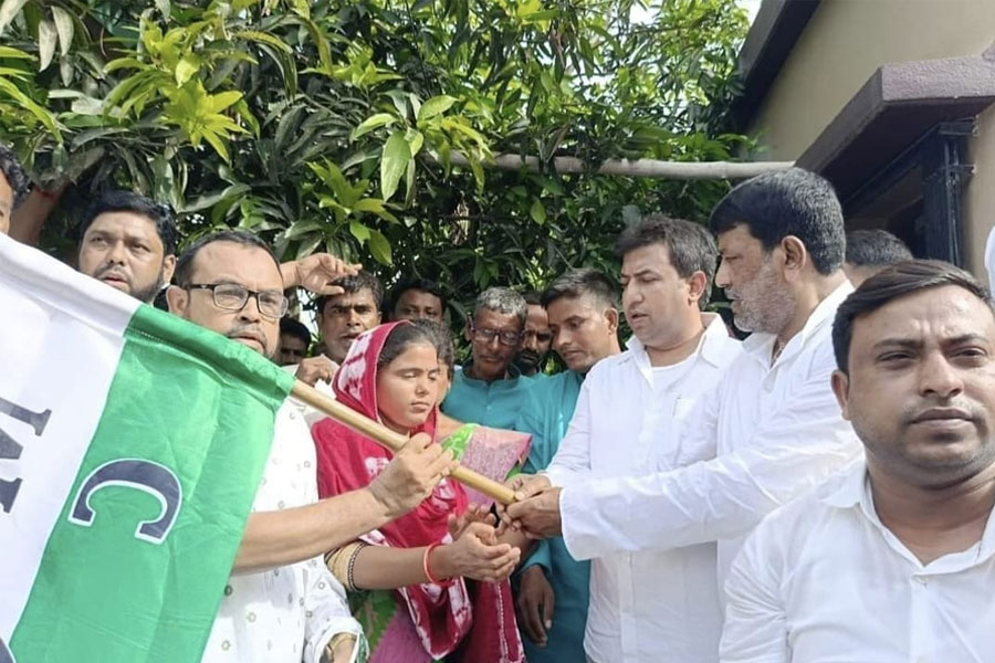 Two panchayat pradhan has join tmc in Murshidabad