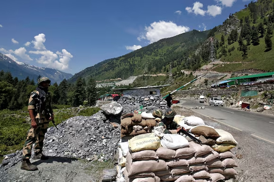 Terrorists will go to either jail or 'jahannum' Centre on Jammu and Kashmir