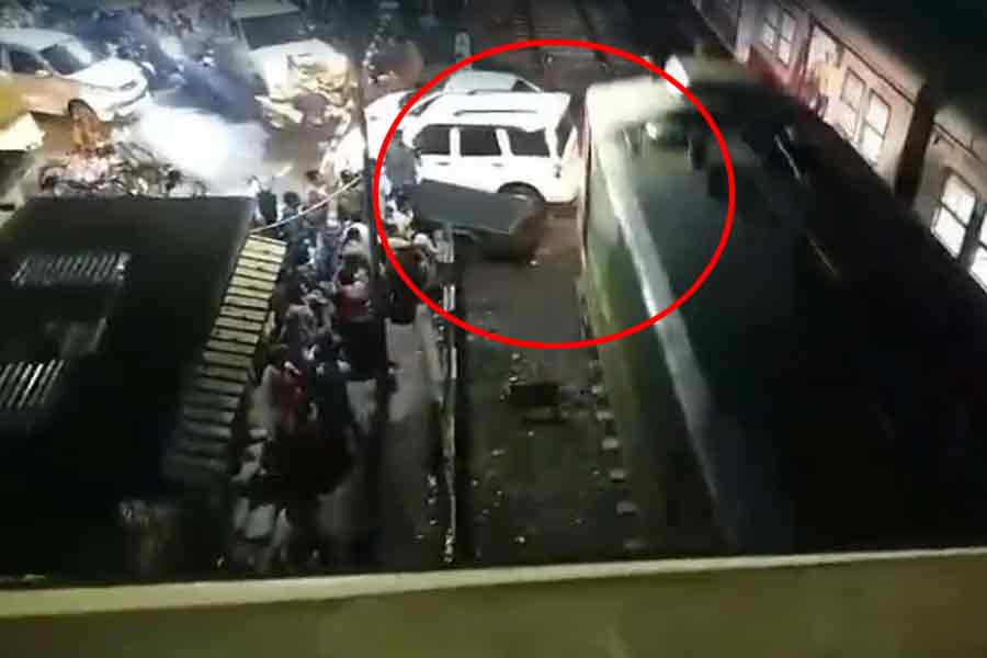 Indian Railways give clean chit to Khardah gateman