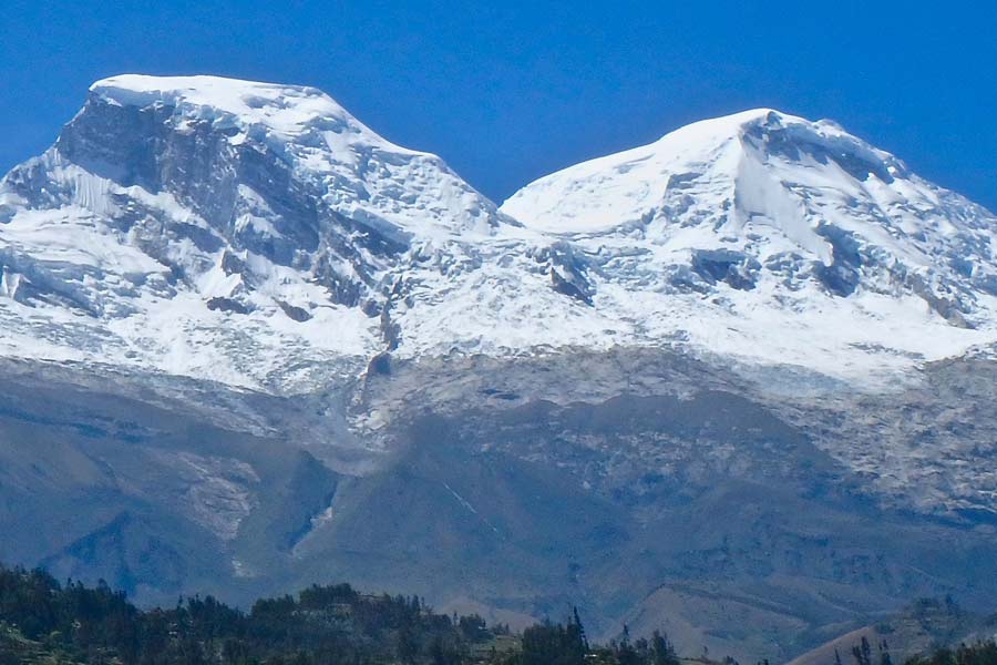 Melting ice reveals mummified remains of US man missing for 22 years in Peru