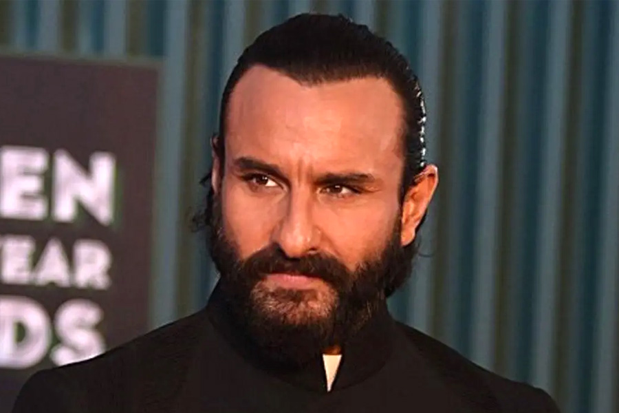 Car Not Ready, Saif's Son Ibrahim Took Bleeding Father To Hospital In Auto