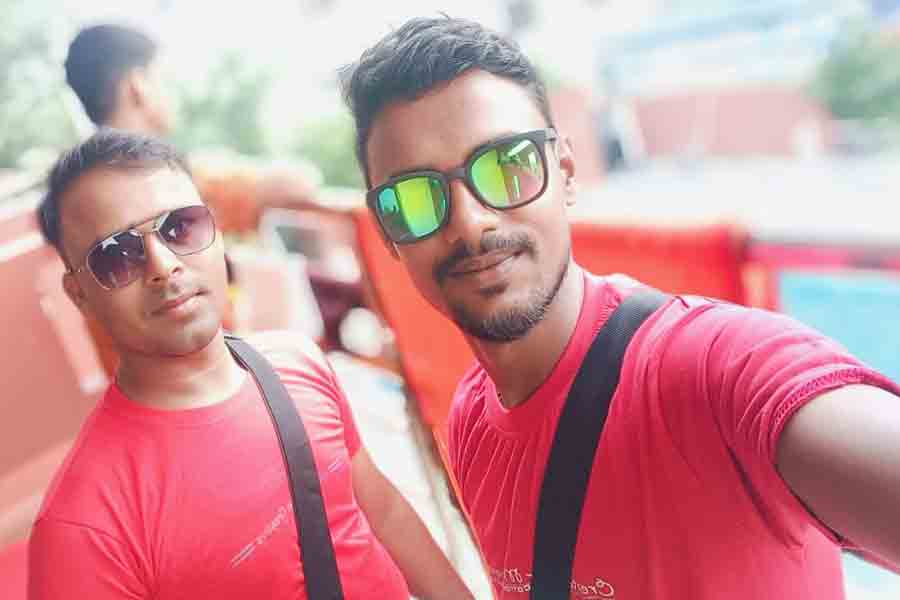 2 died in road accident in Tarapith