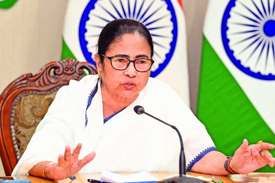 CM Mamata Banerjee met eminent personalities of Bengal