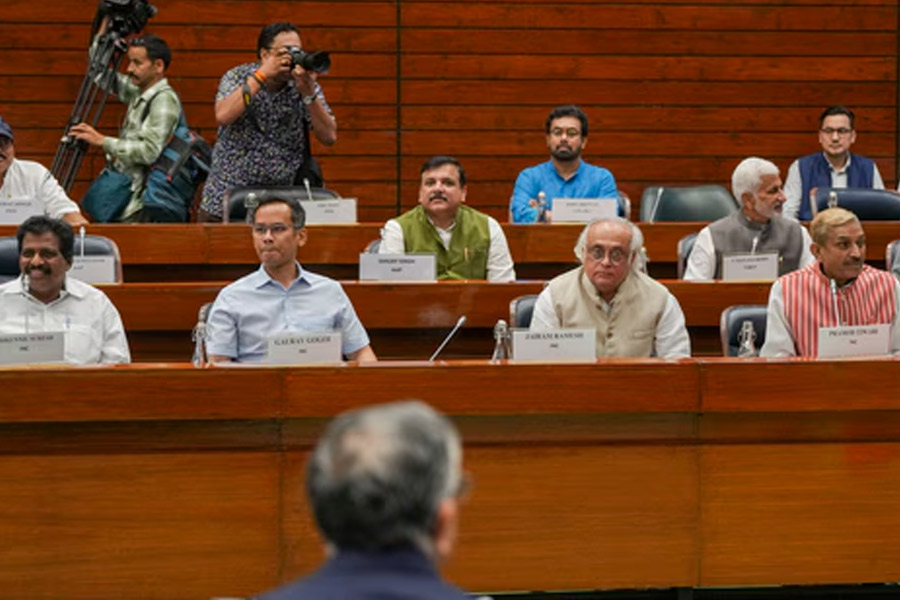 Oppositions issues many issues in all party meeting before budget