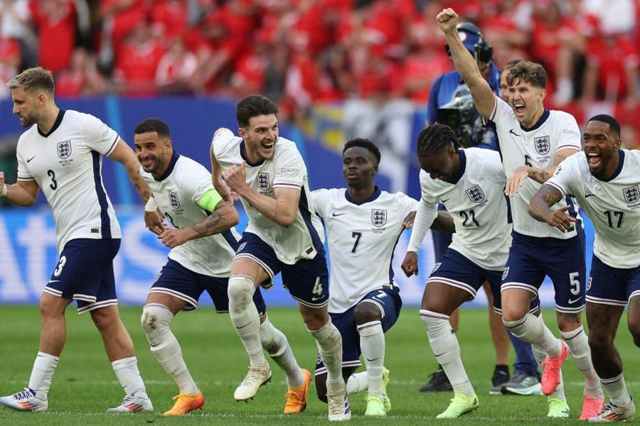 England fans waiting to lift trophy after 68 years