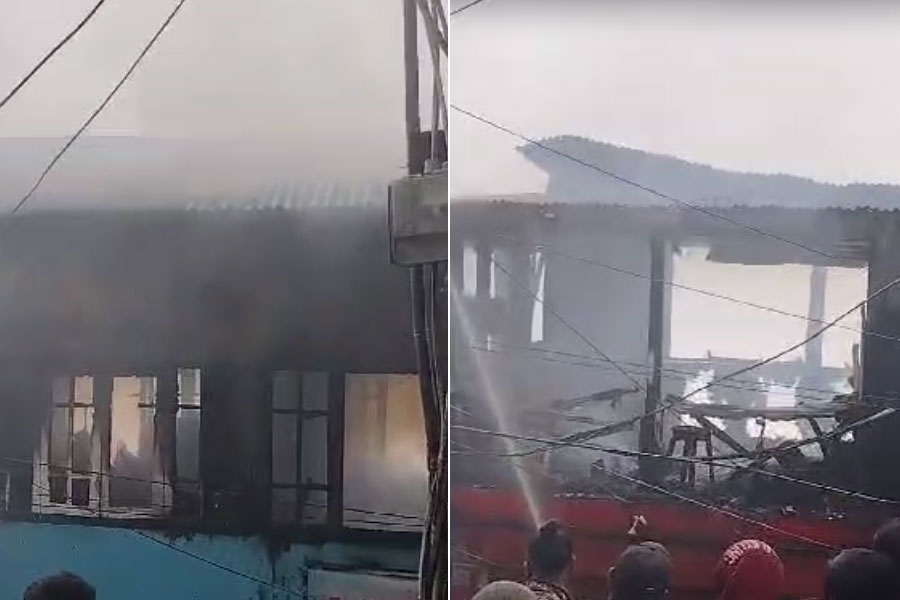 2 restaurants caught fire at Darjeeling