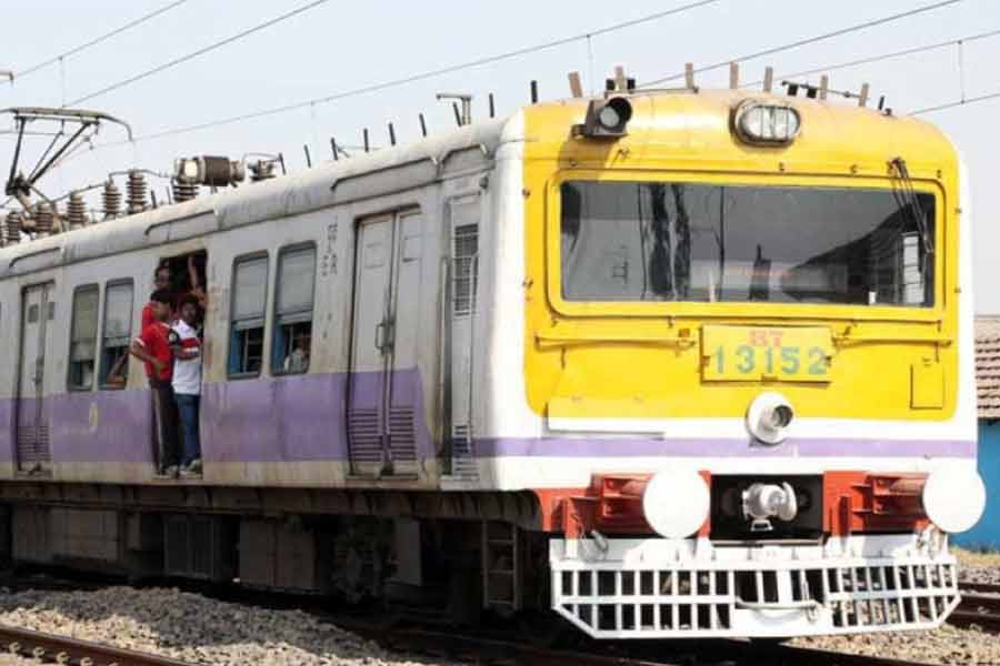 Local train derailed at Dumdum station