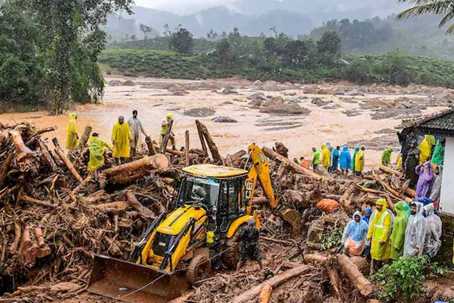 Maldives President Muizzu sent condolence to PM Modi over Wayanad landslide