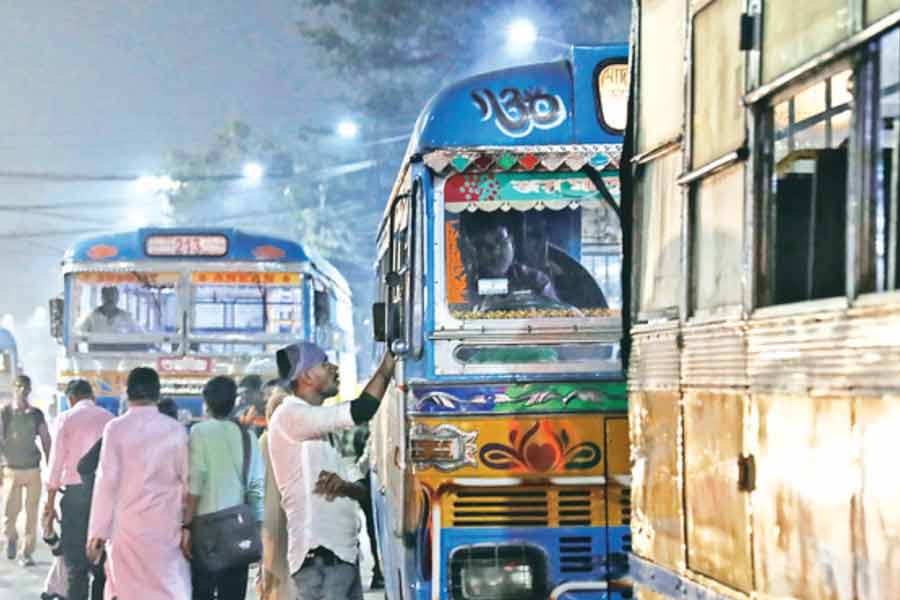 158 private buses have been canceled from August