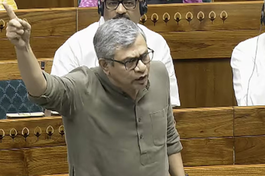 Ashwini Vaishnaw gets angry at Opposition's 'reel minister' jibe