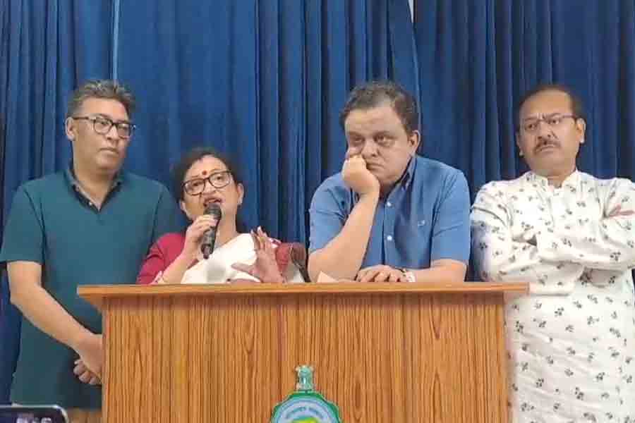 WB Minister complains National Flag contempt in Nabanna Abhiyan