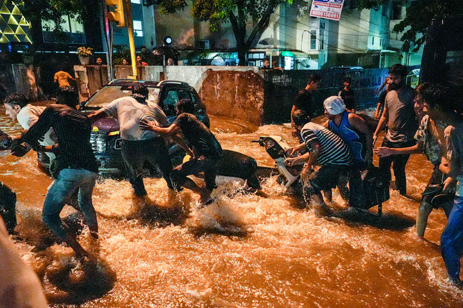 9 dead as heavy rain batters Delhi-NCR
