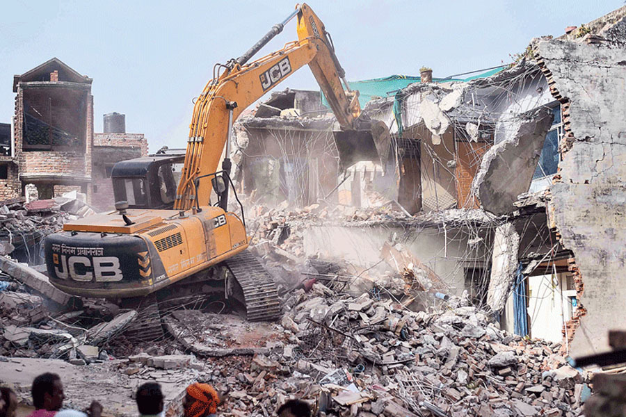 Crackdown on SP MP Babu Singh Kushwaha ED arrives with bulldozer to seize his land