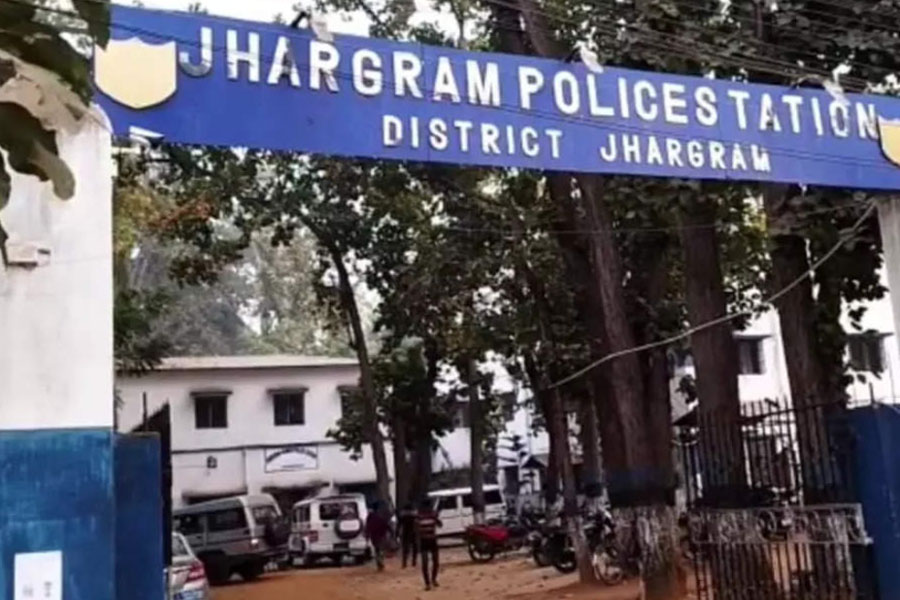 Two teenagers rescued from Digha by Jhargram Police after few hours of getting complaint