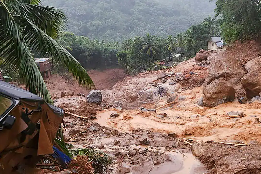 What is the cause of landslide in wayanad Kerala