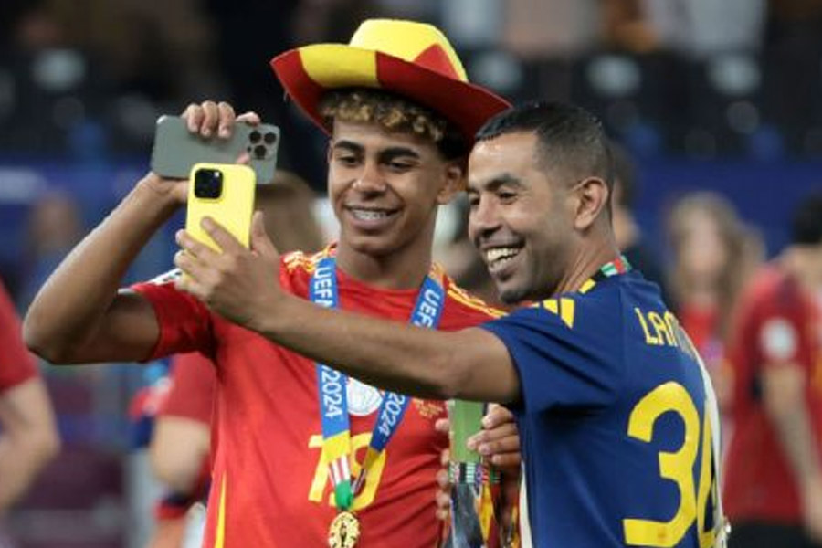 Lamine Yamal's father stabbed near Barcelona