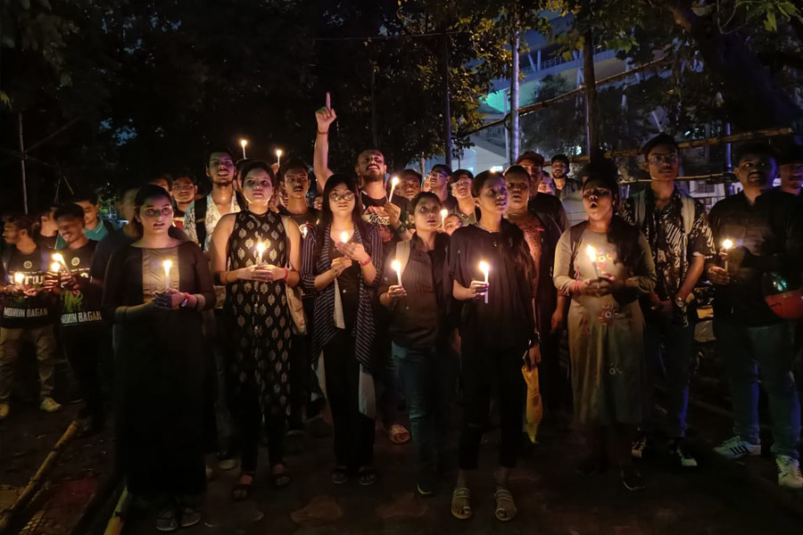 Mohun Bagan supporters protest against RG Kar murder case