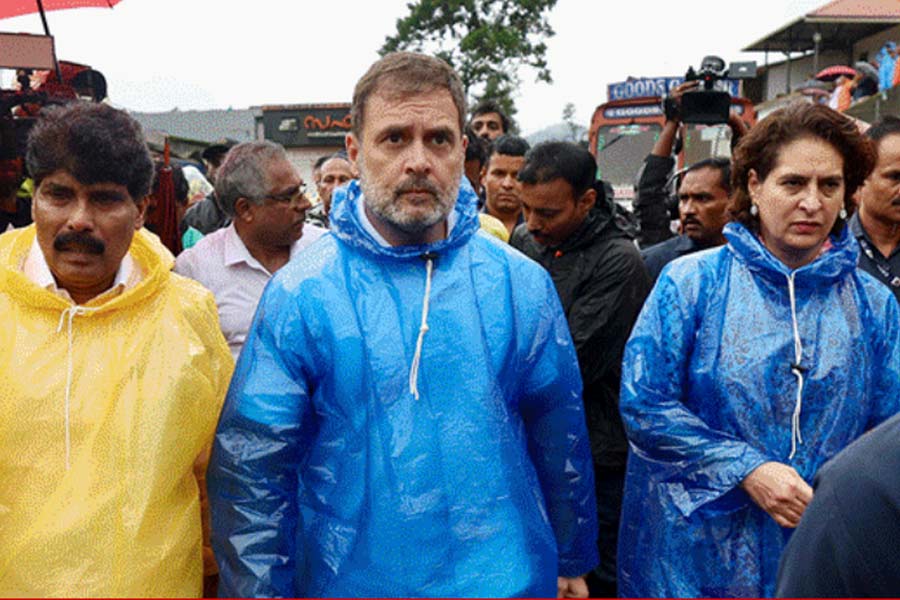 'I feel how I felt when my father died', Rahul Gandhi on Wayanad tragedy