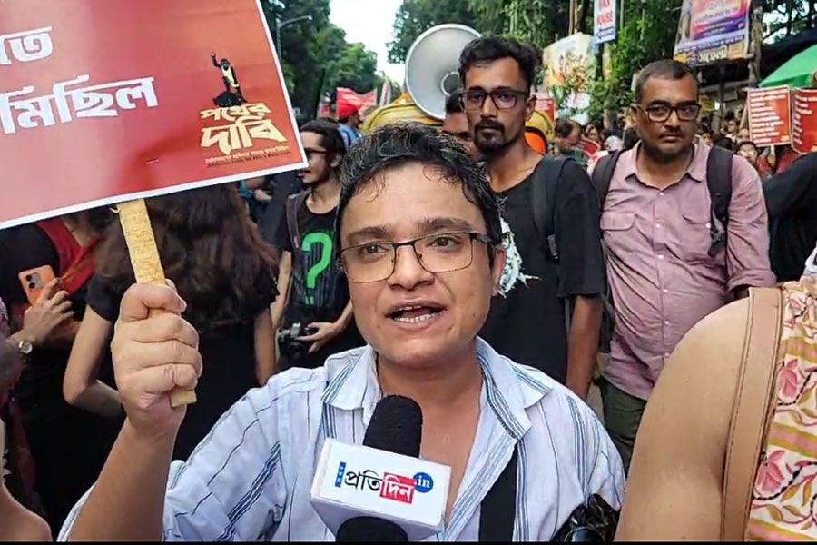 RG Kar Protest: Suchetan, child of Late Buddhadeb Bhattacharya joins rally of RG Kar Issue