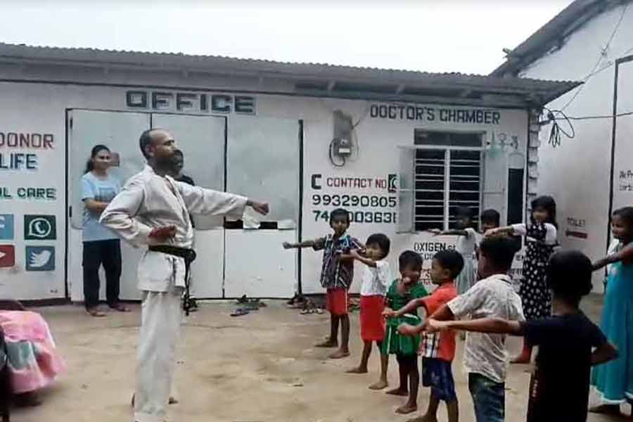Free karate training for the women in Tamluk